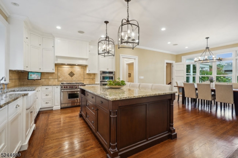 OLD SHORT HILLS - Residential