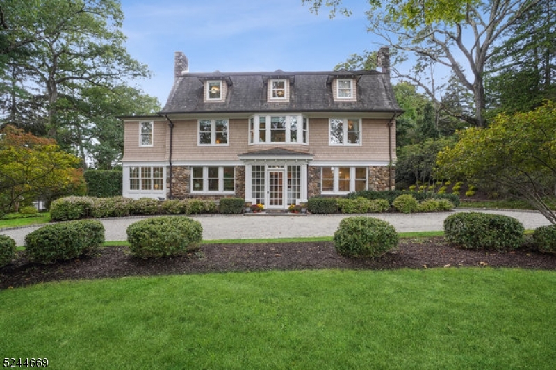 OLD SHORT HILLS - Residential