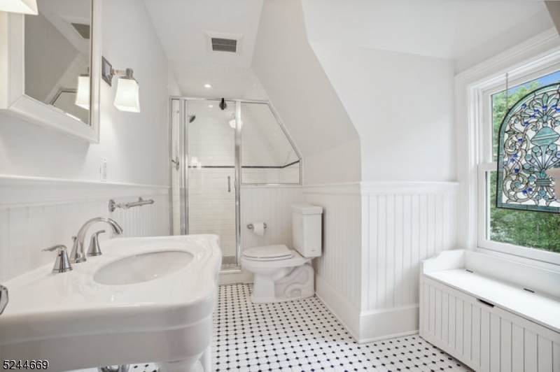 OLD SHORT HILLS - Residential