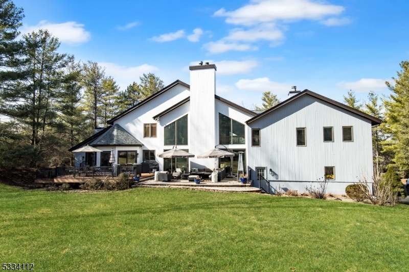 RIKER HILL - Residential