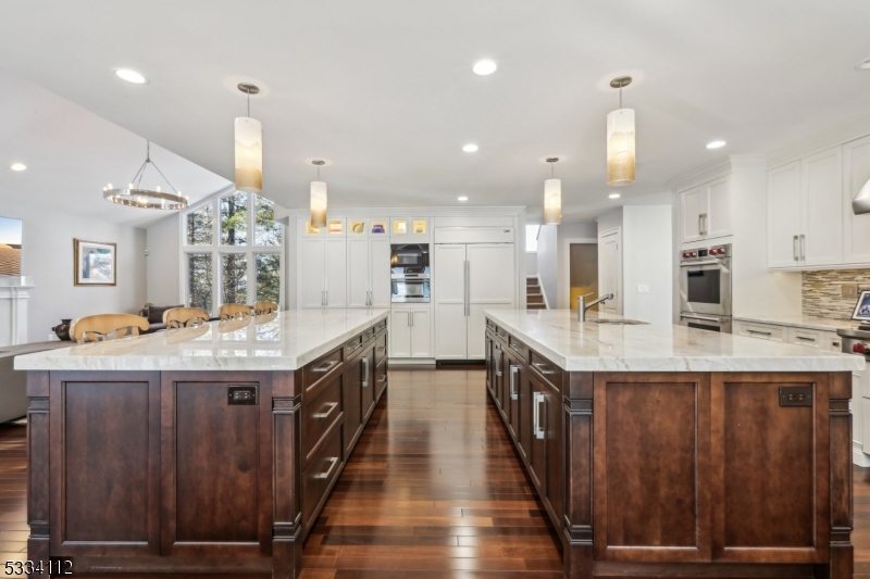 RIKER HILL - Residential