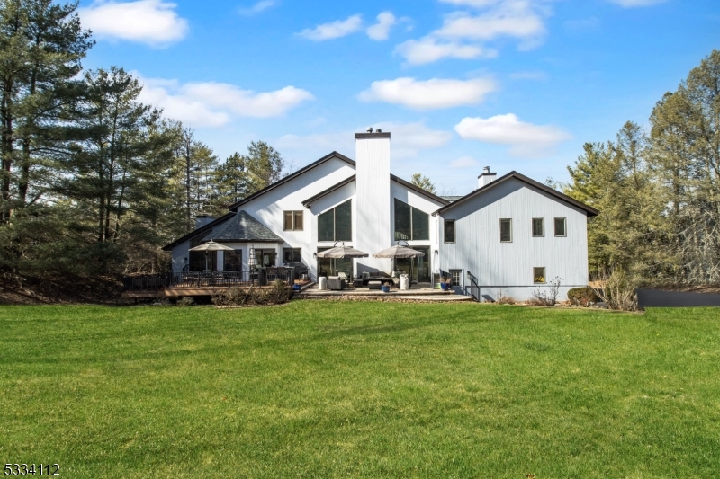 RIKER HILL - Residential