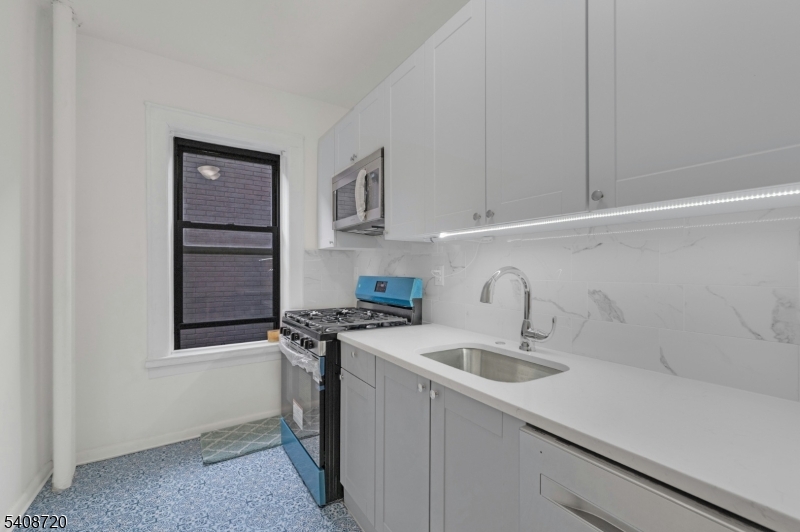 Journal Square - Residential