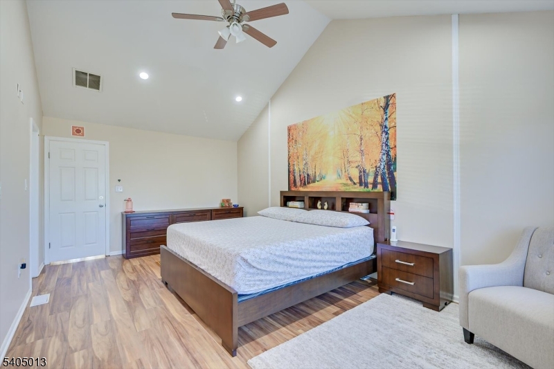 Nob Hill - Residential