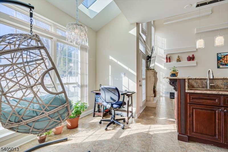 Nob Hill - Residential