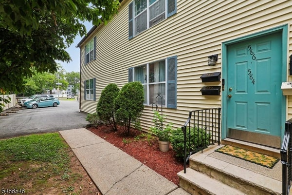 584 THOMAS BLVD # 1A, EAST ORANGE, NJ 07017 - Image 34dff85b46afaa182e60ba3ba0154be7/821962271