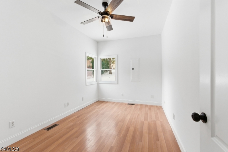 Lake Neepaulin - Residential