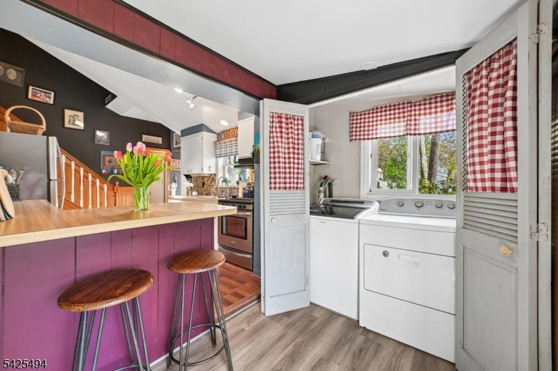 Lindy's Lake - Residential