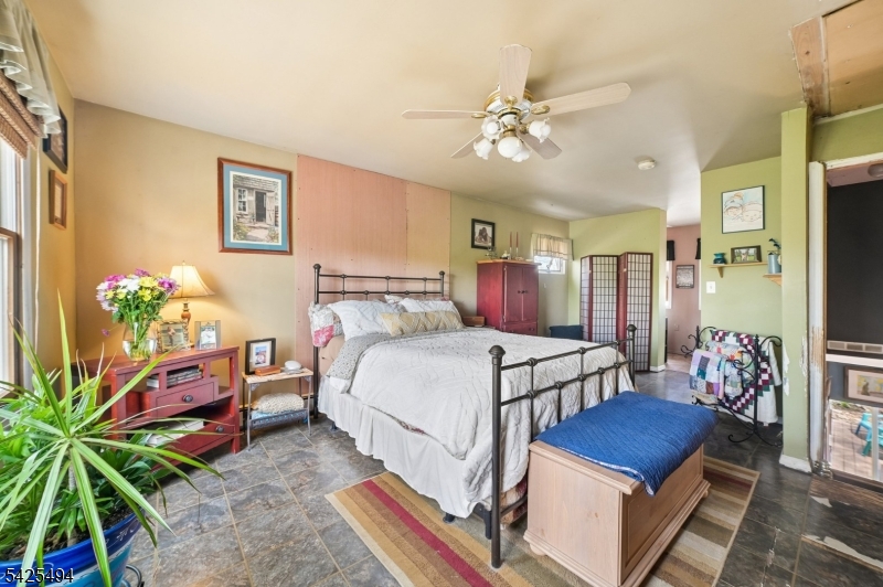 Lindy's Lake - Residential