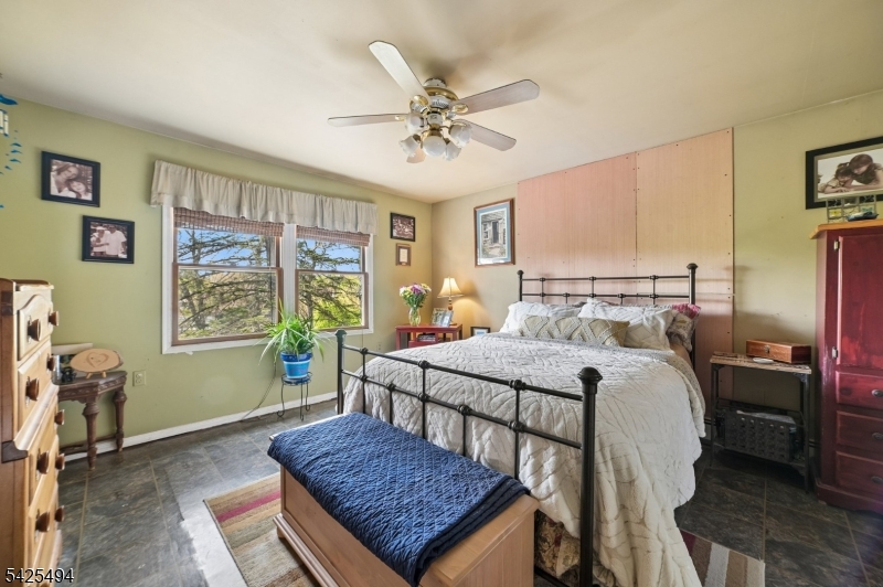 Lindy's Lake - Residential