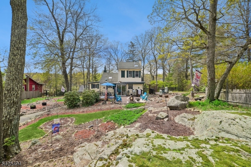 Lindy's Lake - Residential