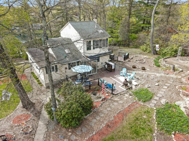 Lindy's Lake - Residential