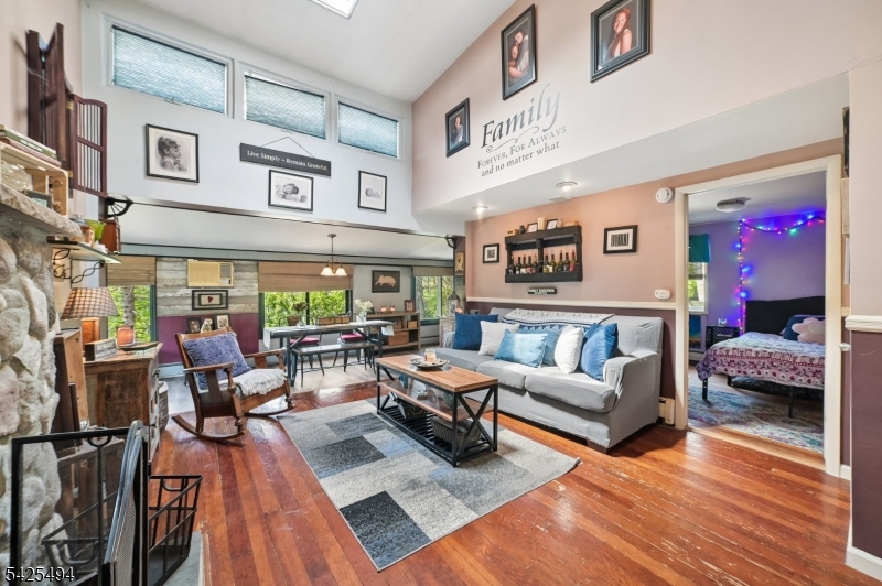 Lindy's Lake - Residential