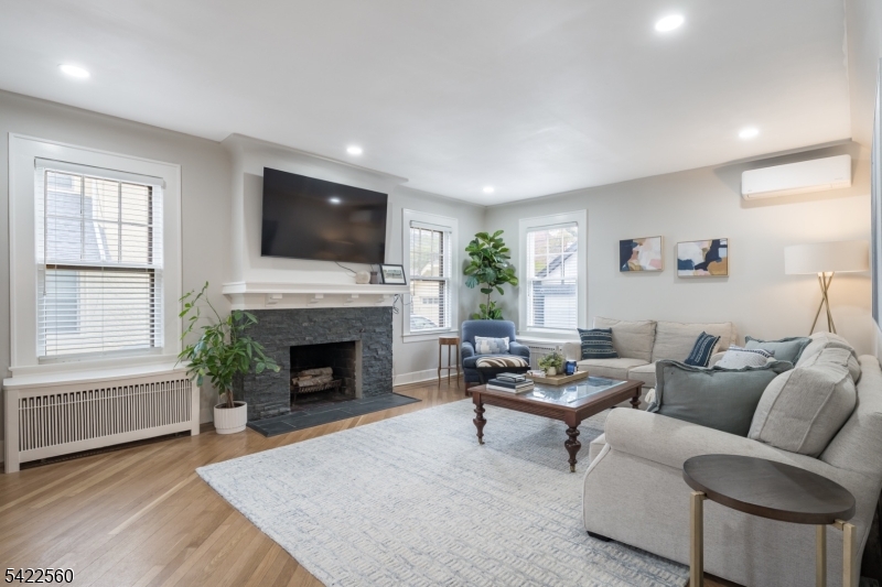 Tuxedo Park - Residential