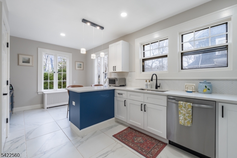 Tuxedo Park - Residential