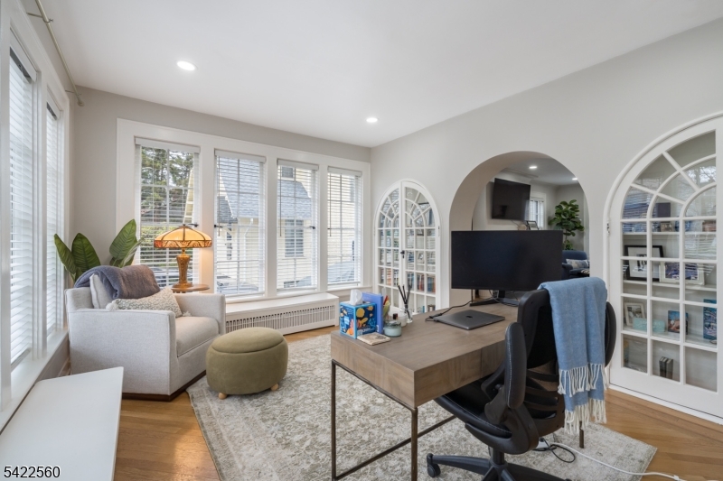 Tuxedo Park - Residential