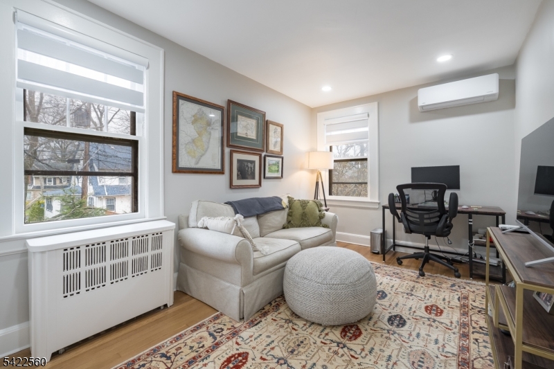 Tuxedo Park - Residential