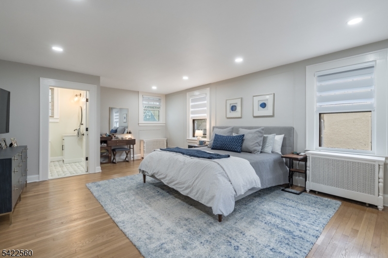 Tuxedo Park - Residential