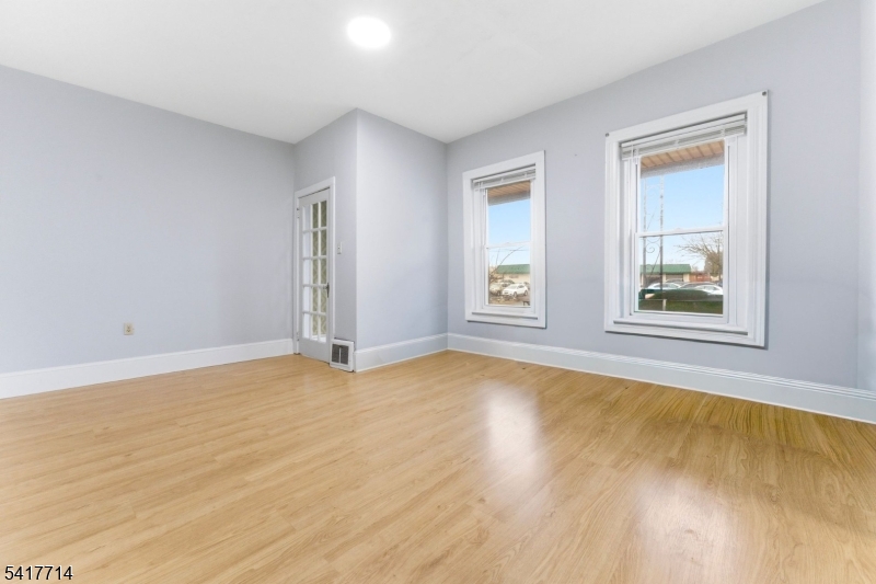 Memorial Pkwy Area - Residential Income