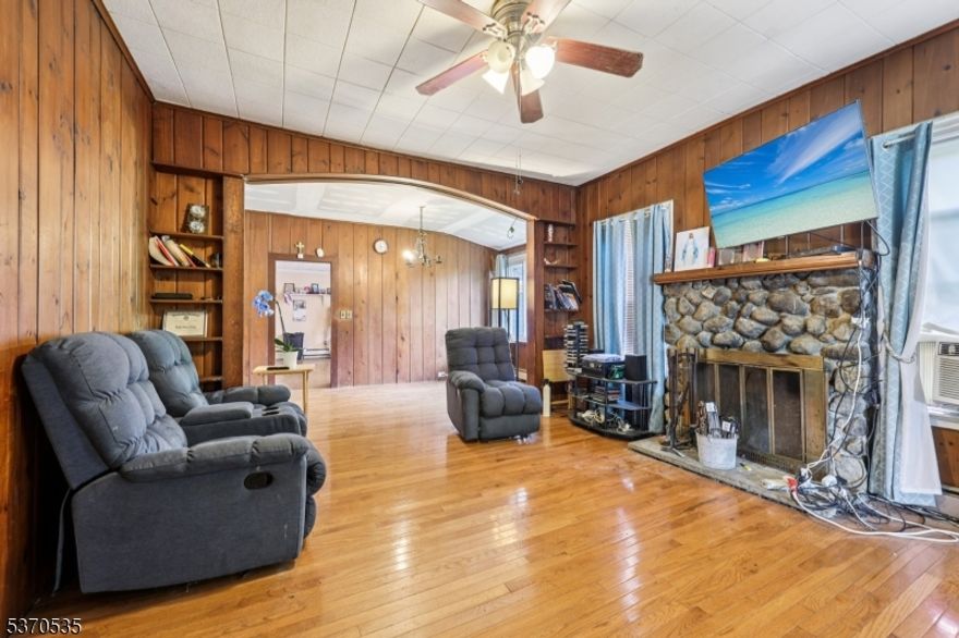 Welcome to this well-maintained home offering comfortable living in a desirable Lincoln location. The residence features generously sized bedrooms with ample closet space and a functional layout designed to accommodate everyday living and entertaining. The kitchen is thoughtfully designed with plenty of cabinetry and workspace, making it ideal for daily meals and gatherings. Bright living areas create a welcoming atmosphere and allow for a natural flow throughout the home, enhancing comfort and usability. Well-kept finishes are found throughout, reflecting pride of ownership and making the home move-in ready. The layout offers flexibility for a variety of lifestyles, whether working from home, hosting guests, or enjoying quiet evenings. Conveniently located near shopping, dining, schools, local amenities, and major transportation routes, this property offers an excellent balance of convenience and livability.