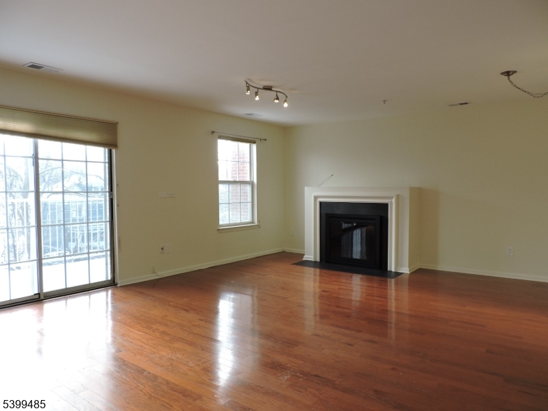 Morristown Court - Residential Lease