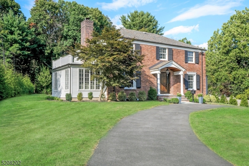 OLD SHORT HILLS - Residential