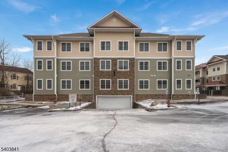 River Trace North Building - Residential