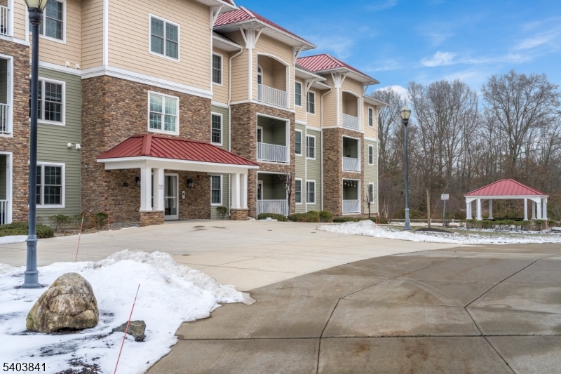 River Trace North Building - Residential