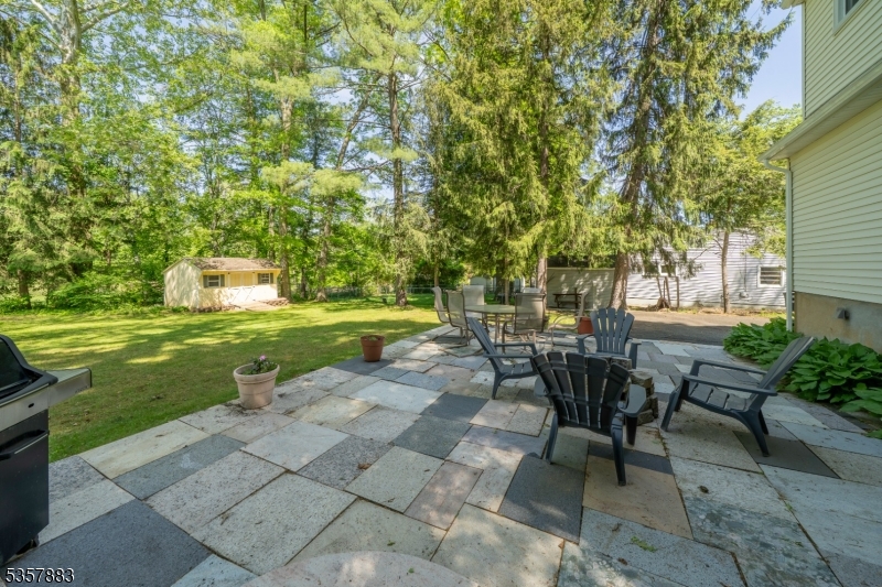 289 Livingston Ave