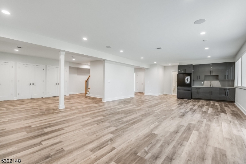 Riker Hill - Residential