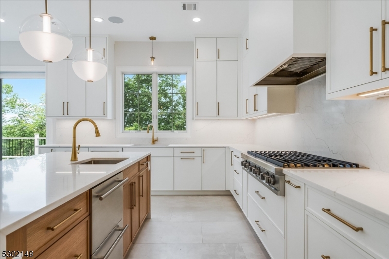 Riker Hill - Residential