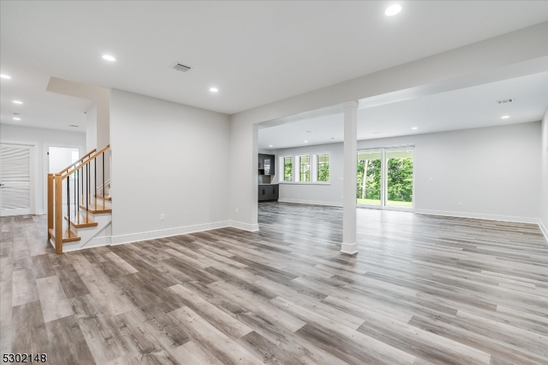 Riker Hill - Residential