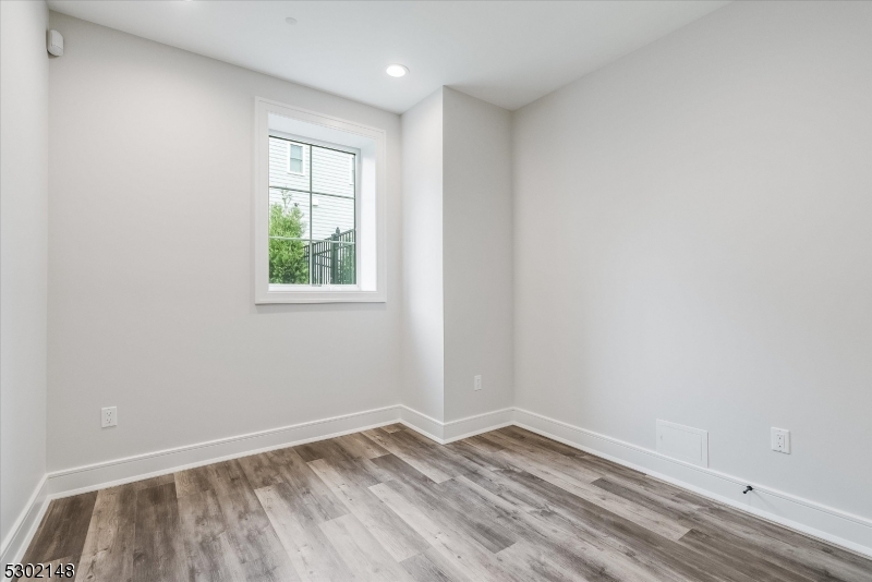 Riker Hill - Residential