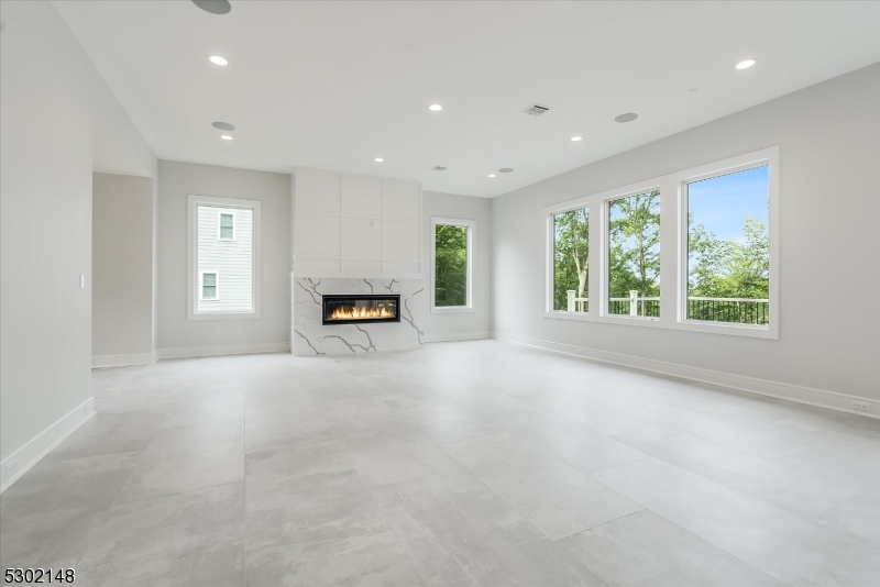 Riker Hill - Residential