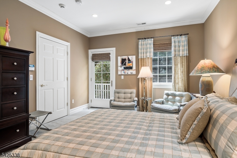 Lakeside Villas - Residential