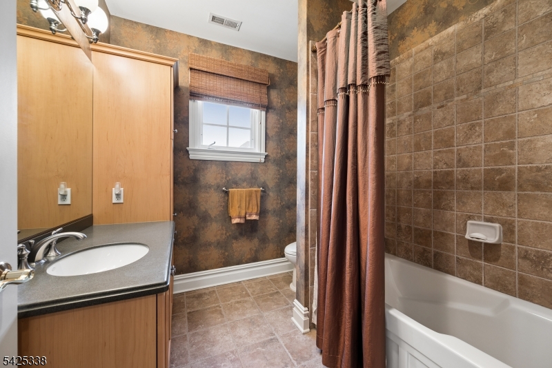 Lakeside Villas - Residential