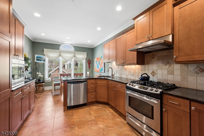 Lakeside Villas - Residential