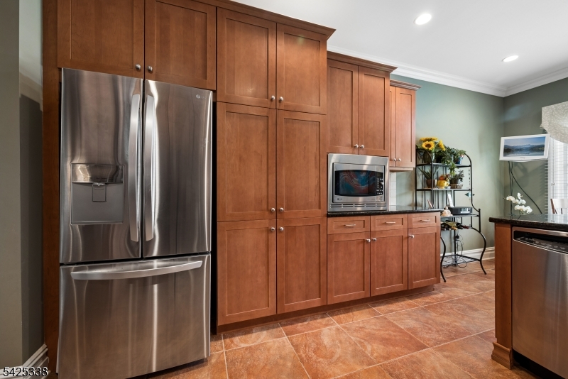 Lakeside Villas - Residential