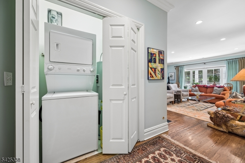 Lakeside Villas - Residential