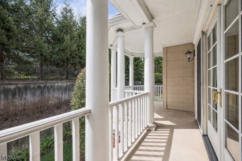 Lakeside Villas - Residential