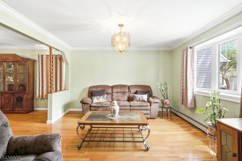 141 Walnut St - Photo 3