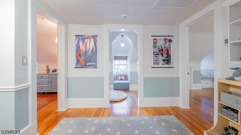 OLD SHORT HILLS - Residential