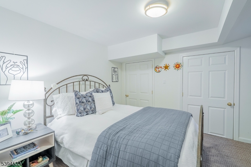 OLD SHORT HILLS - Residential