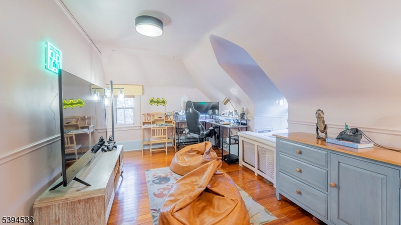 OLD SHORT HILLS - Residential