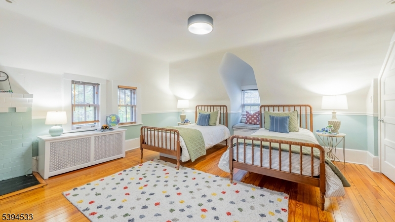 OLD SHORT HILLS - Residential