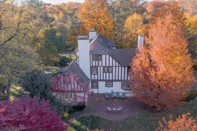 OLD SHORT HILLS - Residential