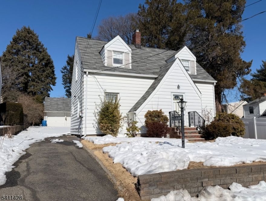 Single-family home for rent featuring a spacious living room, formal dining room, kitchen, 3 bedrooms, and 1.5 baths. Includes a 2-car garage for added convenience.  Plenty of storage. Ideally located near major highways, shopping, schools, and parks.