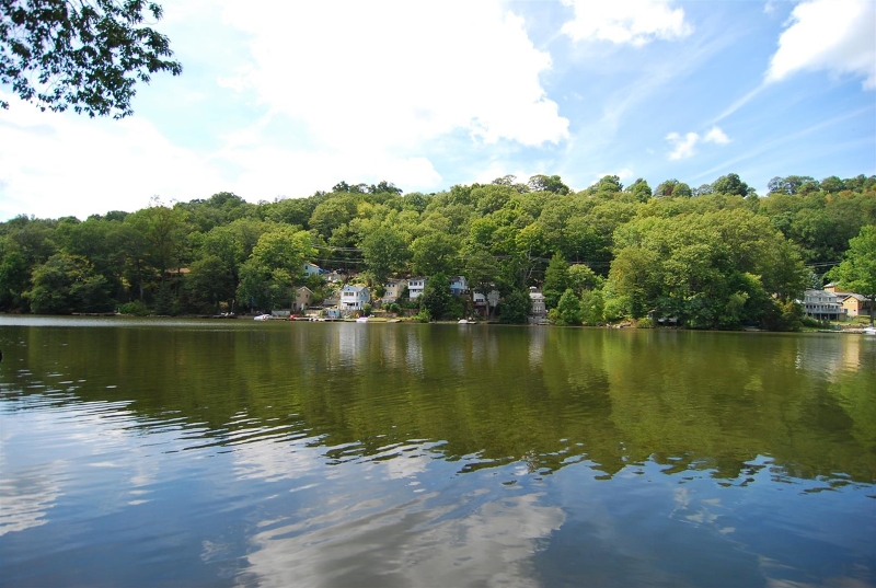 Lake Hopatcong CrescentCove - Residential Lease