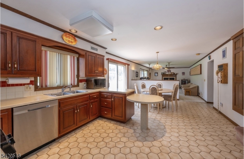 NORTH CHURCH ESTATES/ACRES - Residential