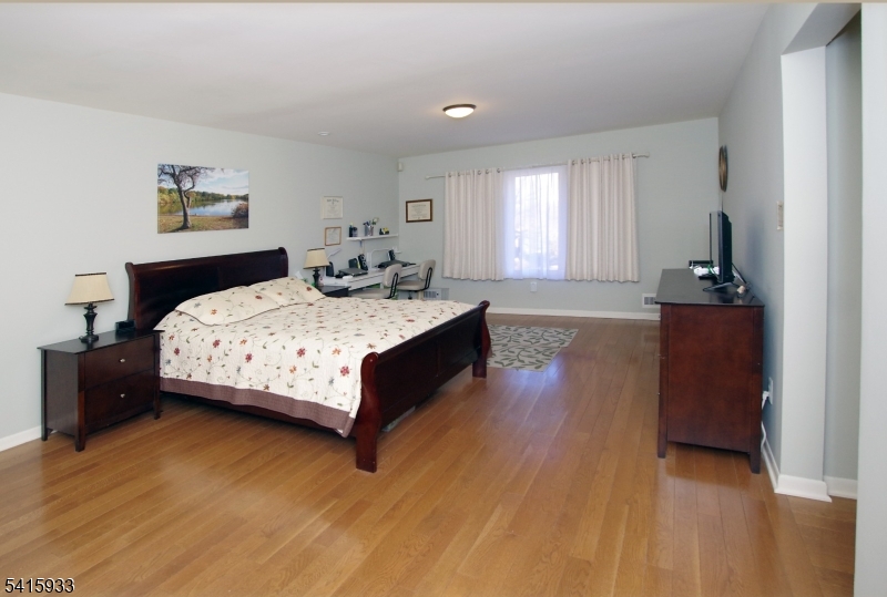 Woodlands condos - Residential